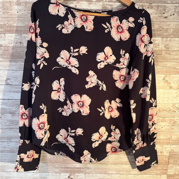 Ann Taylor Tops - Ann Taylor Ms Size Small Navy Floral Women's Top
Poly Slip on Blouse Lg Slv.EUC